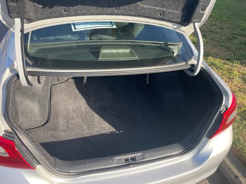 Silver 2018 Nissan Altima 2.5 SL