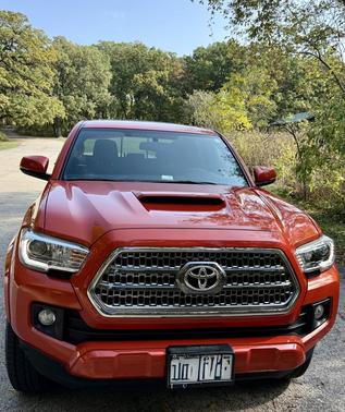 2017 Toyota Tacoma TRD Sport