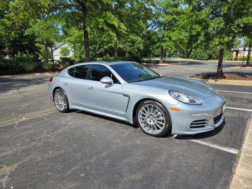 Silver 2016 Porsche Panamera 4 Edition