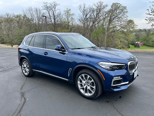 Blue 2020 BMW X5 xDrive40i