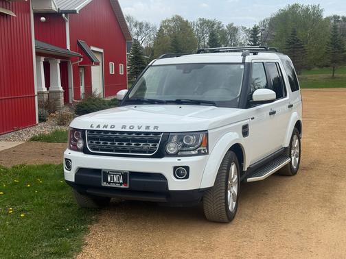 White 2015 Land Rover LR4 HSE