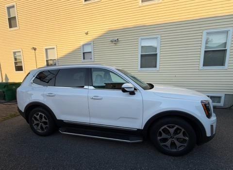 White 2021 Kia Telluride EX