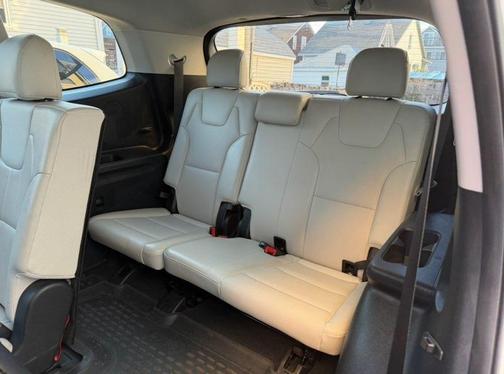 White 2021 Kia Telluride EX