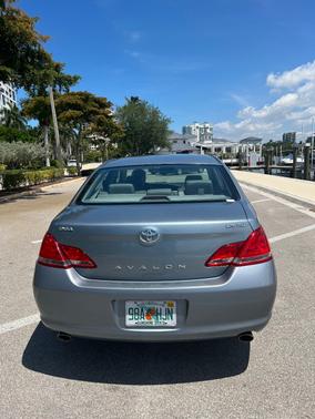 Blue 2006 Toyota Avalon Limited