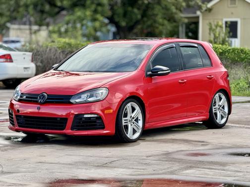 2012 Volkswagen Golf R 4-Door