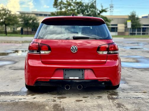 2012 Volkswagen Golf R 4-Door