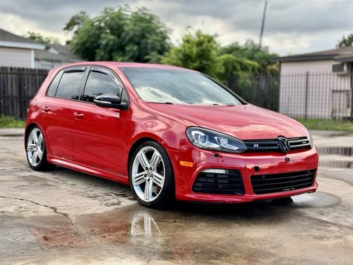 2012 Volkswagen Golf R 4-Door