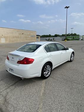 2009 INFINITI G37 x