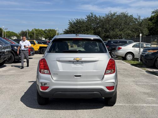 Silver 2017 Chevrolet Trax LS