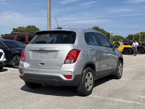 Silver 2017 Chevrolet Trax LS