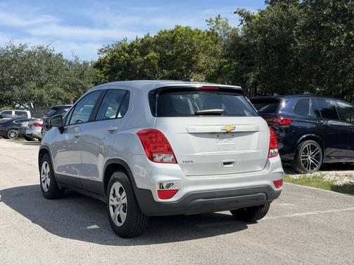 Silver 2017 Chevrolet Trax LS