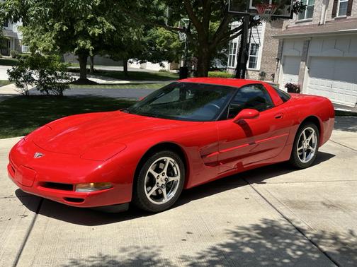 2003 Chevrolet Corvette Base