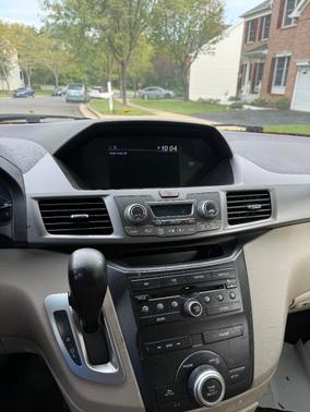 Beige 2012 Honda Odyssey EX