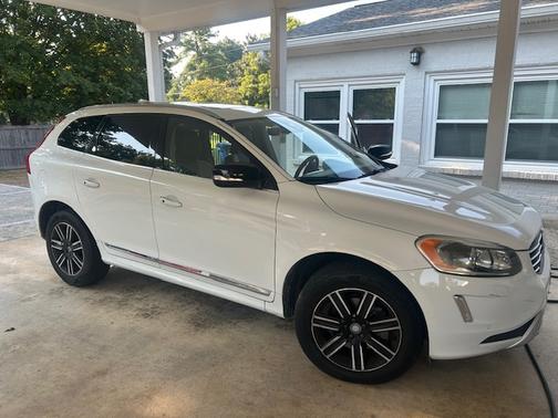 2017 Volvo XC60 T5 Dynamic