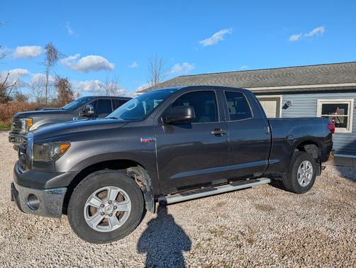 Gray 2011 Toyota Tundra Grade
