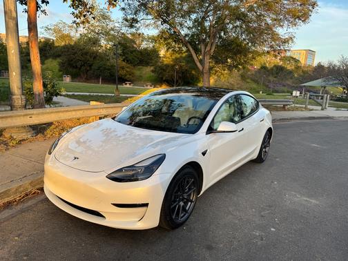 2023 Tesla Model 3 Base