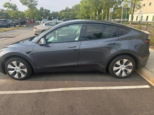 Gray 2023 Tesla Model Y Long Range