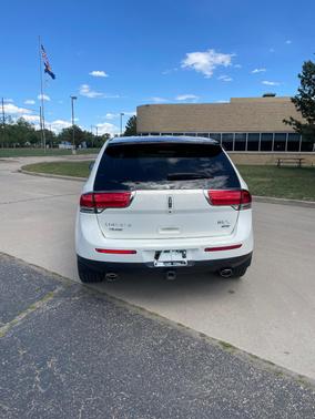 White 2013 Lincoln MKX Base