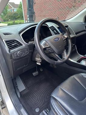 Silver 2019 Ford Edge Titanium