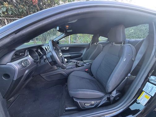 2017 Ford Mustang EcoBoost