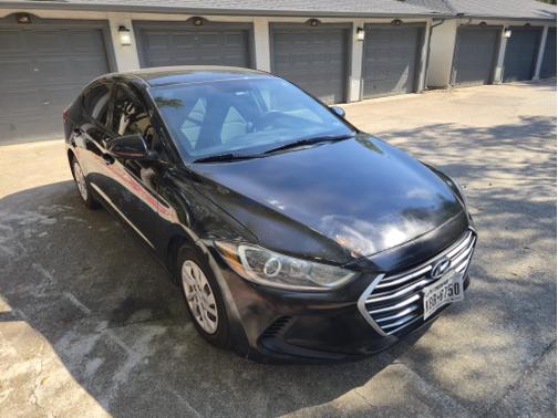 2018 Hyundai ELANTRA SE