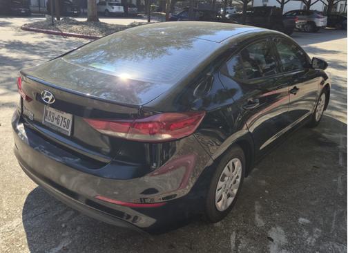 2018 Hyundai ELANTRA SE