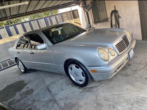 1997 Mercedes-Benz E-Class E320