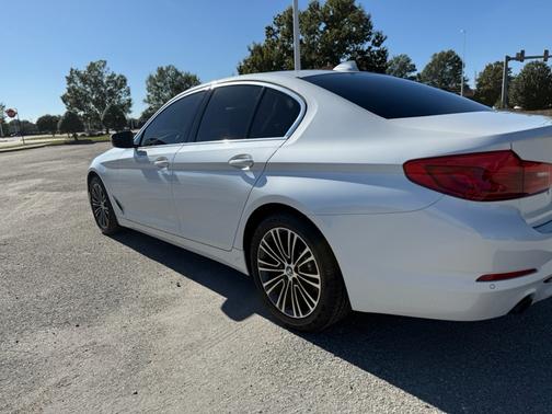 2020 BMW 530 i