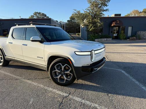 White 2023 Rivian R1T Adventure Performance Dual-Motor Max Package