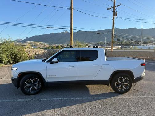 White 2023 Rivian R1T Adventure Performance Dual-Motor Max Package