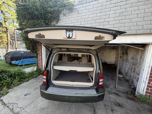 Green 2008 Jeep Liberty Sport