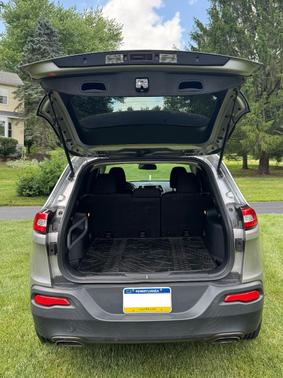 Silver 2016 Jeep Cherokee Latitude
