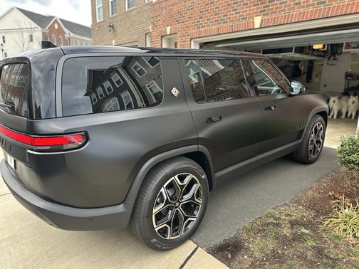 Black 2025 Rivian R1S Adventure Performance Dual-Motor Max Pack