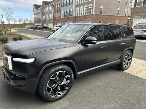 Black 2025 Rivian R1S Adventure Performance Dual-Motor Max Pack