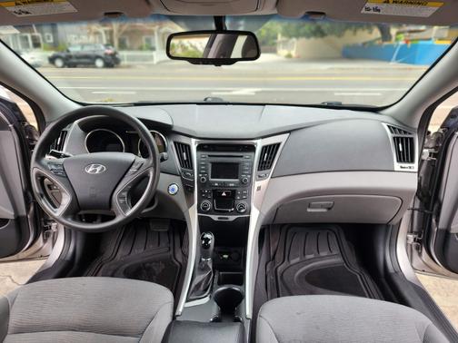 2014 Hyundai SONATA Hybrid Base