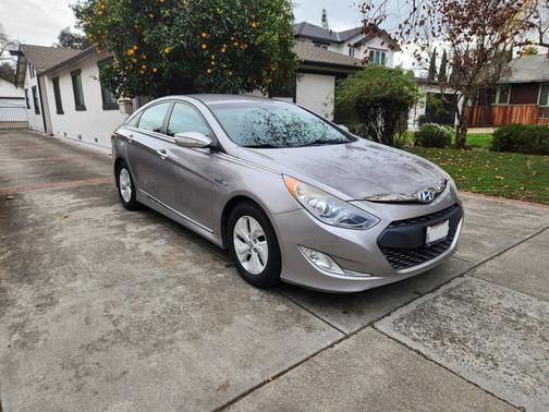 2014 Hyundai SONATA Hybrid Base