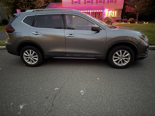 Gray 2020 Nissan Rogue SV