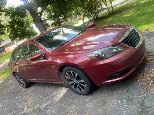 Red 2013 Chrysler 200 Limited