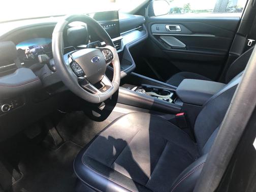 Black 2025 Ford Explorer ST 4WD