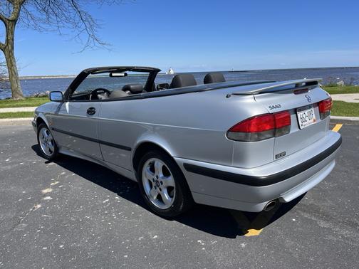 2000 Saab 9-3 SE