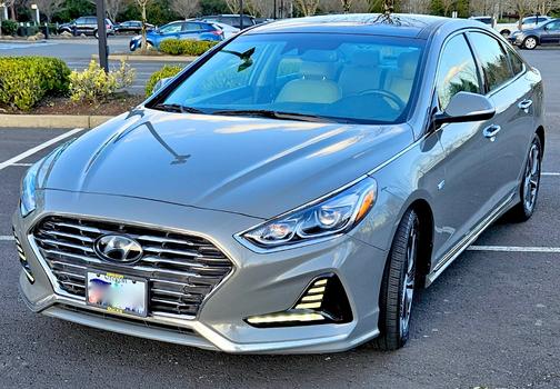 2019 Hyundai SONATA Hybrid Limited