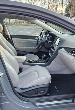 2019 Hyundai SONATA Hybrid Limited