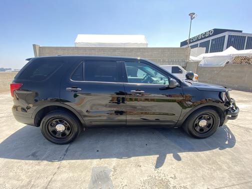Black 2016 Ford Utility Police Interceptor Base