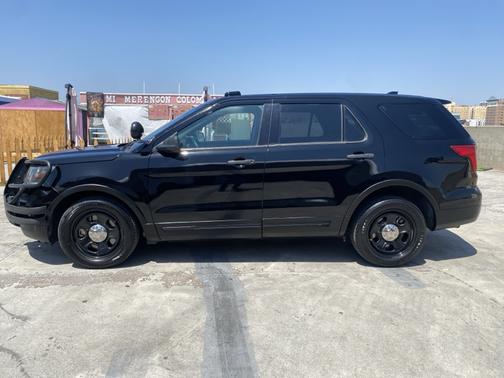 Black 2016 Ford Utility Police Interceptor Base