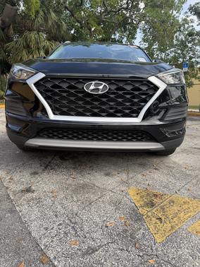 Black 2021 Hyundai TUCSON SEL
