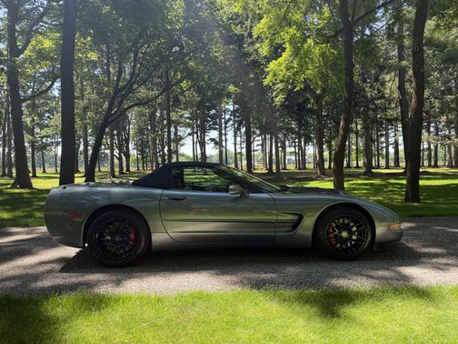 Gray 2004 Chevrolet Corvette Base