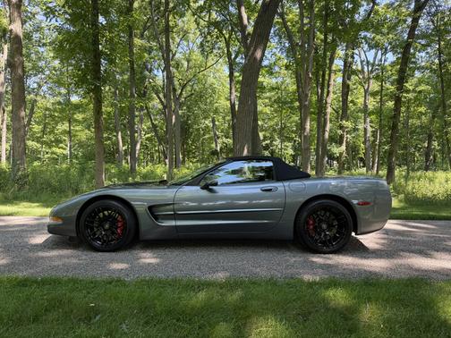 Gray 2004 Chevrolet Corvette Base