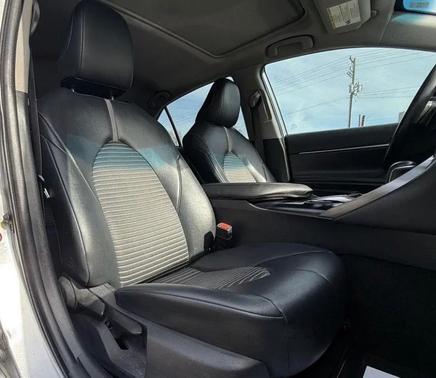 Silver 2019 Toyota Camry SE