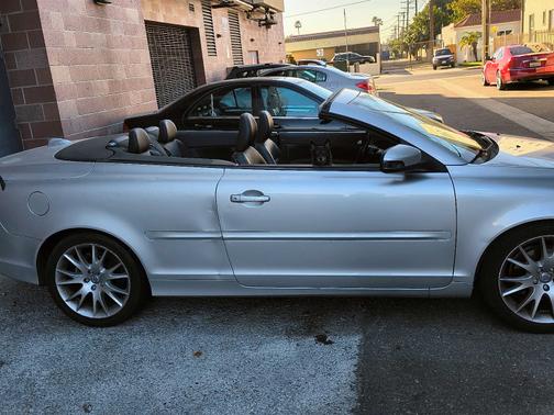2008 Volvo C70 T5