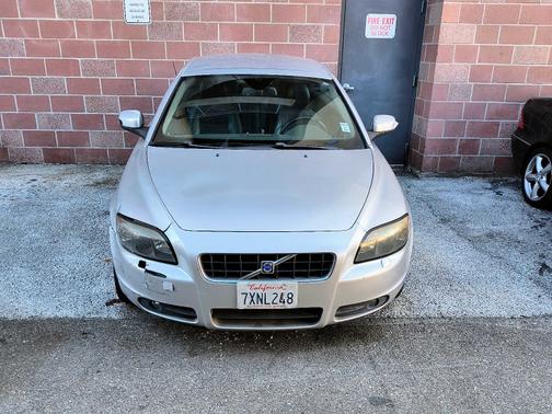 2008 Volvo C70 T5